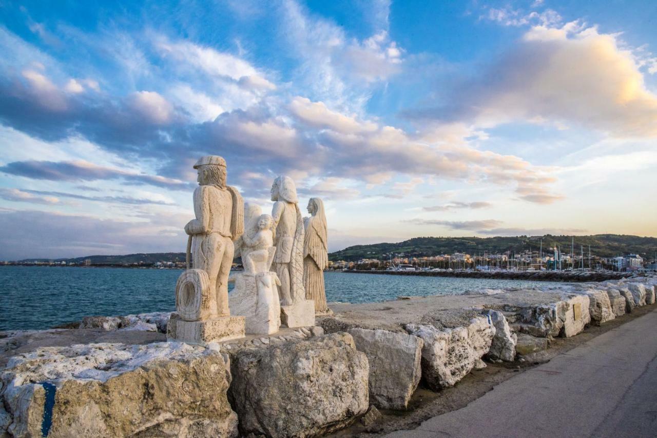 Mare D'Amare Bed & Breakfast ซัน เบเนเดตโต เดล ตรอนโต ภายนอก รูปภาพ